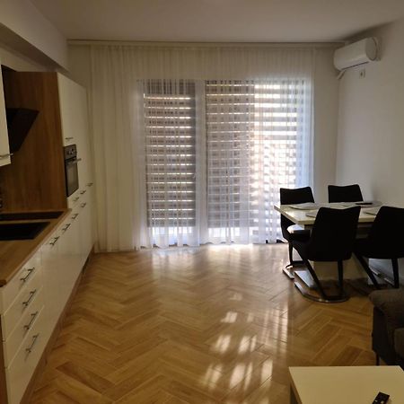 Apartamento Apartament In Complex Rezidential In Oradea Exterior foto